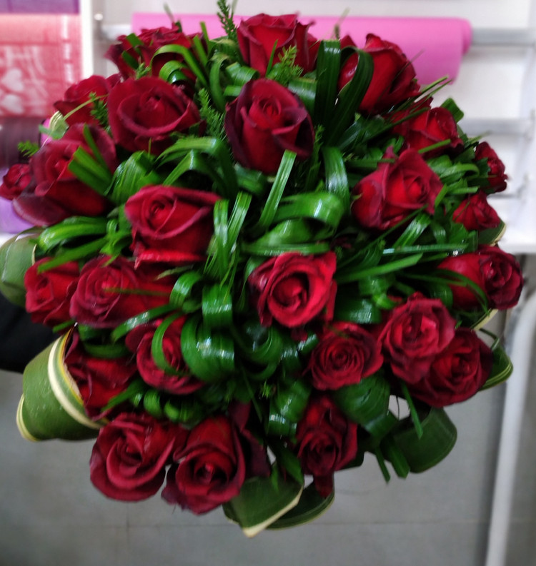 دسته گل رز هلندی 27 شاخه